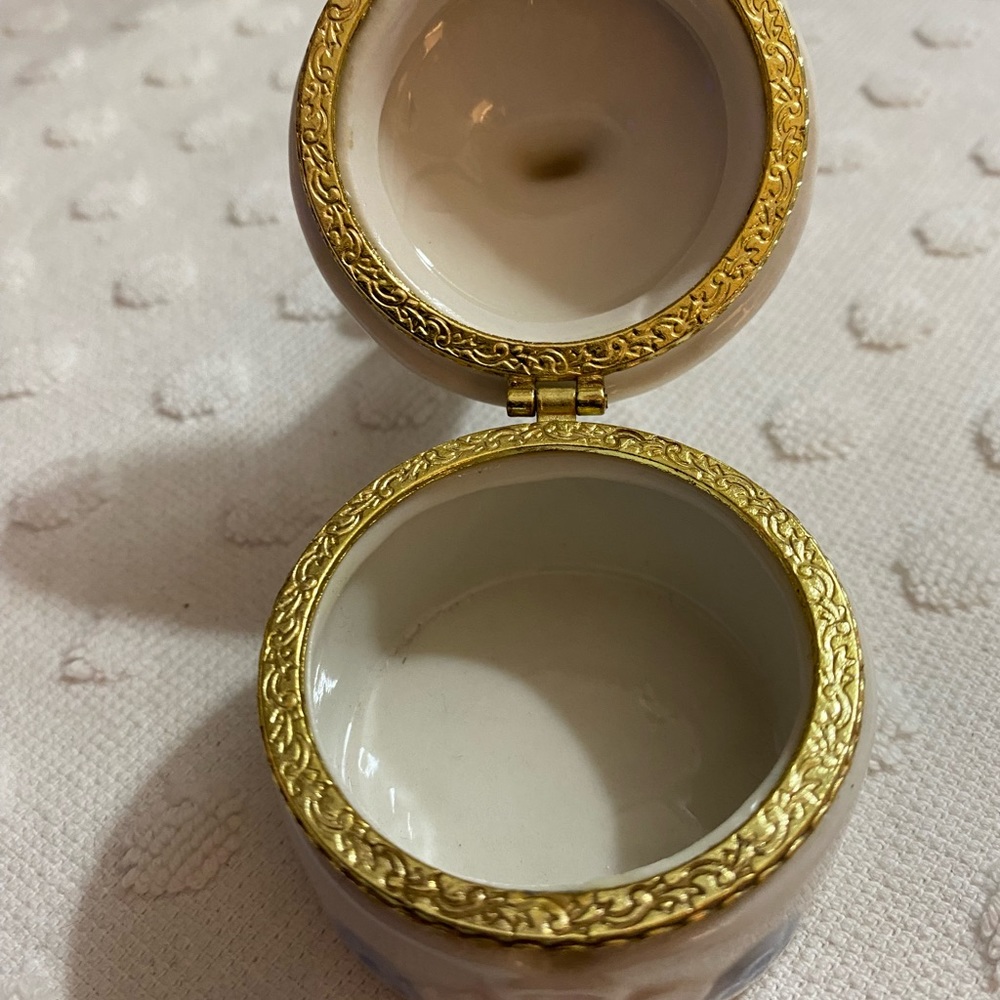 Cross Trinket Box - Picture 6 of 7